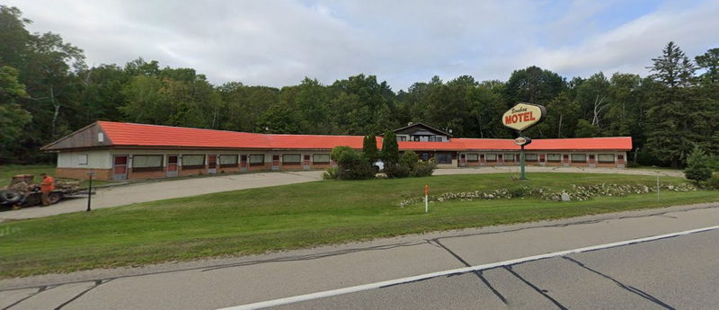 Bombay Motel - 2023 Street View (newer photo)